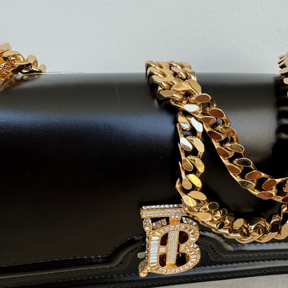 Burberry Chain Shoulder / Crossbody Bag Crystal-cut logo hardware at face - Picture 12 of 12